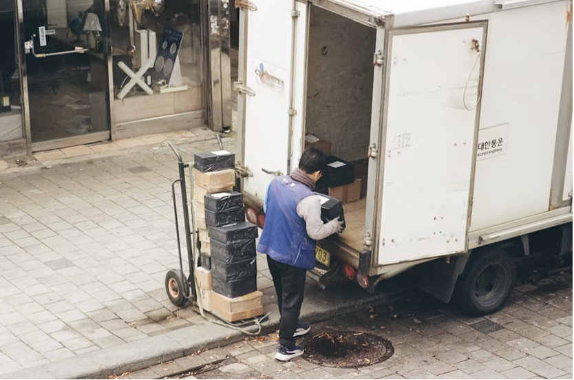 Customs clearance services for import and export