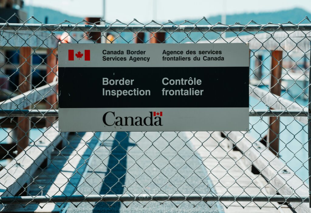 Customs clearance services in Canada for import shipments